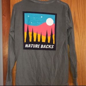 Nature backs long sleeve